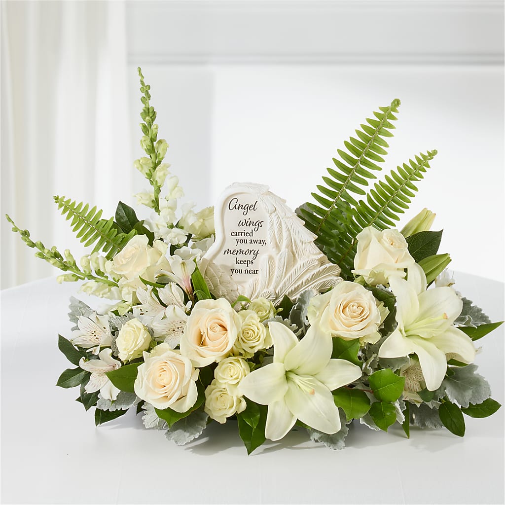 Holding You Close Arrangement – Balloon Creations By Maria And Flower, Wilmington DE