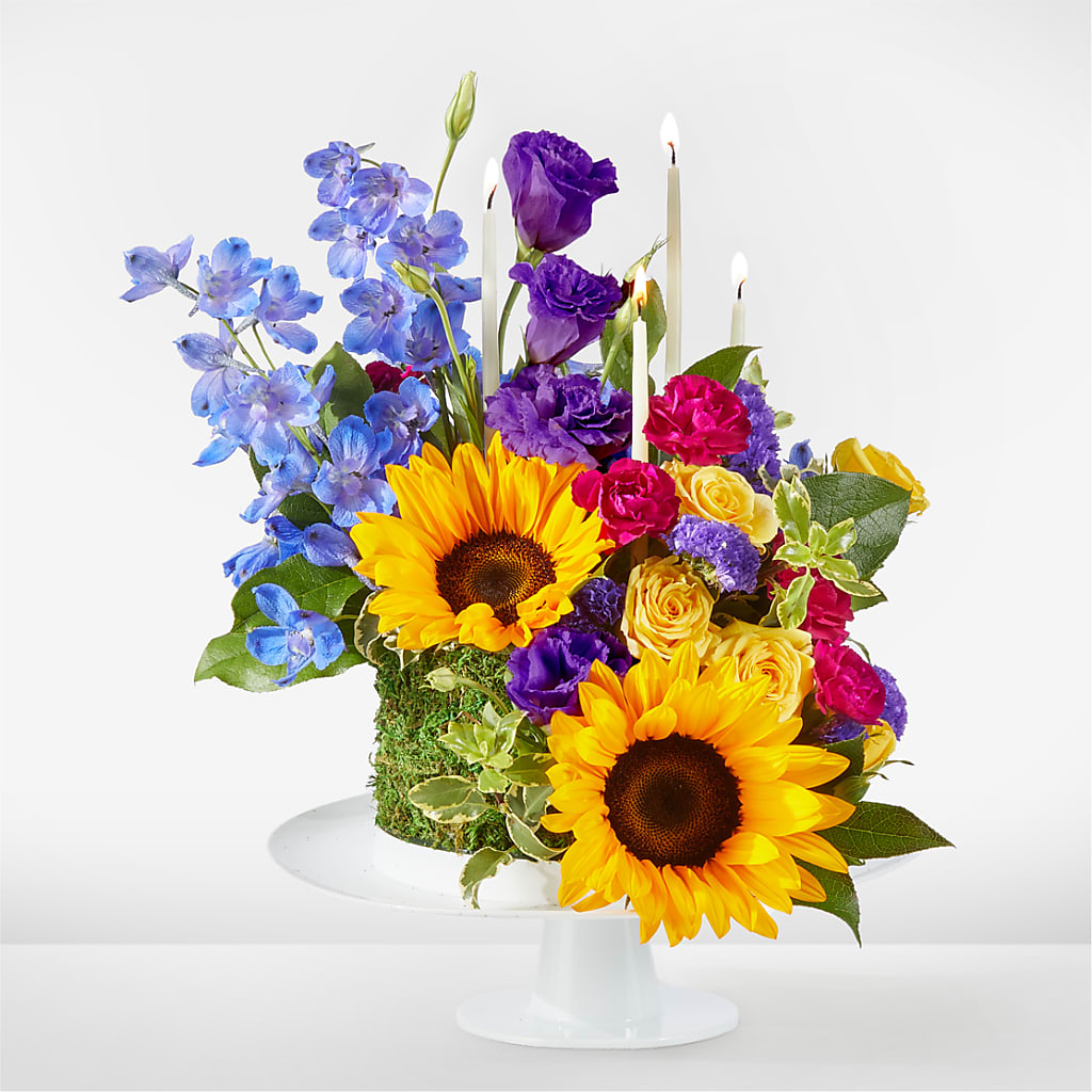 Star of the Day Floral Cake – Balloon Creations By Maria And Flower, Wilmington DE