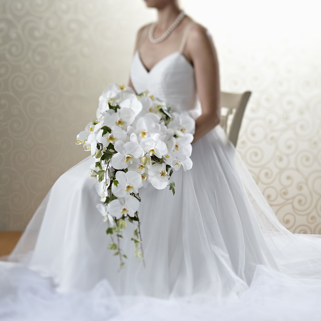 Classic White Bouquet – Balloon Creations By Maria And Flower, Wilmington DE