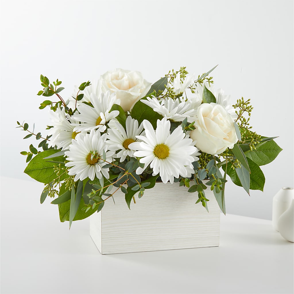 Fresh Linen Box Bouquet –  Balloon Creations By Maria And Flower, Wilmington DE