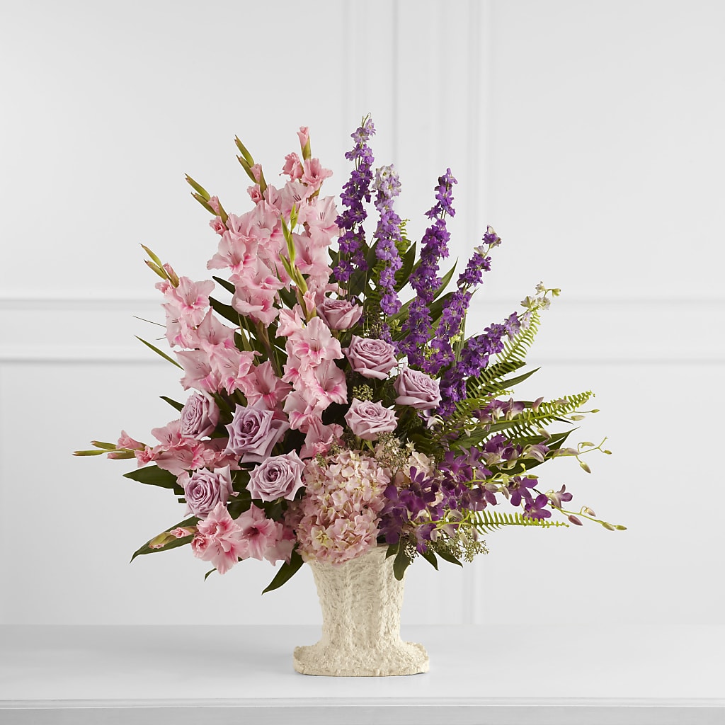 Flowing Garden Arrangement –  Balloon Creations By Maria And Flower, Wilmington DE
