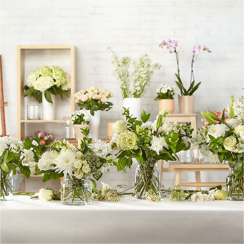 Classic Ivory – A Florist Original –  Balloon Creations By Maria And Flower, Wilmington DE