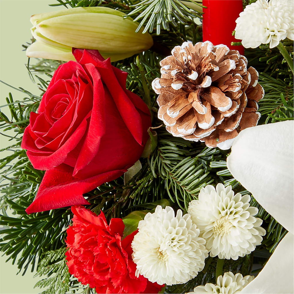 Seasonal Festivities Centerpiece –  Balloon Creations By Maria And Flower, Wilmington DE