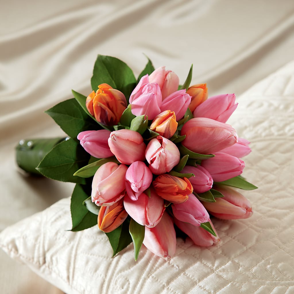 Embraceable Bouquet –  Balloon Creations By Maria And Flower, Wilmington DE